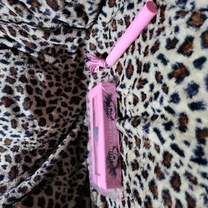 Jeffree Star approved mascara in shade black